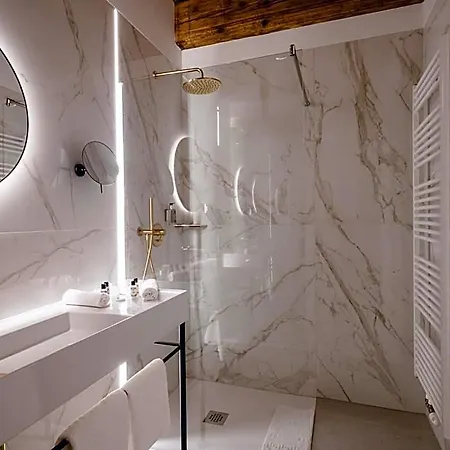 Heritage Szálloda 4*